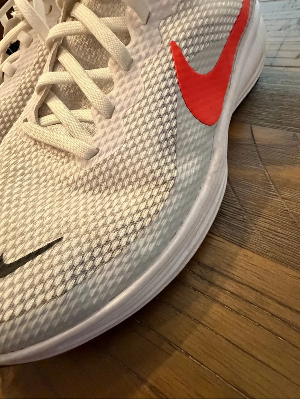 Nike Revolution 8